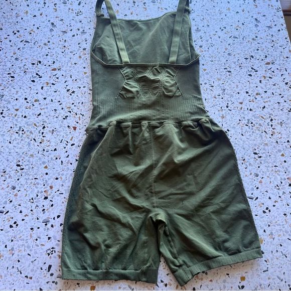 Free People Good Karma Hi Neck RUNSIE Secret Moss NWOT M/L - Picture 5 of 6